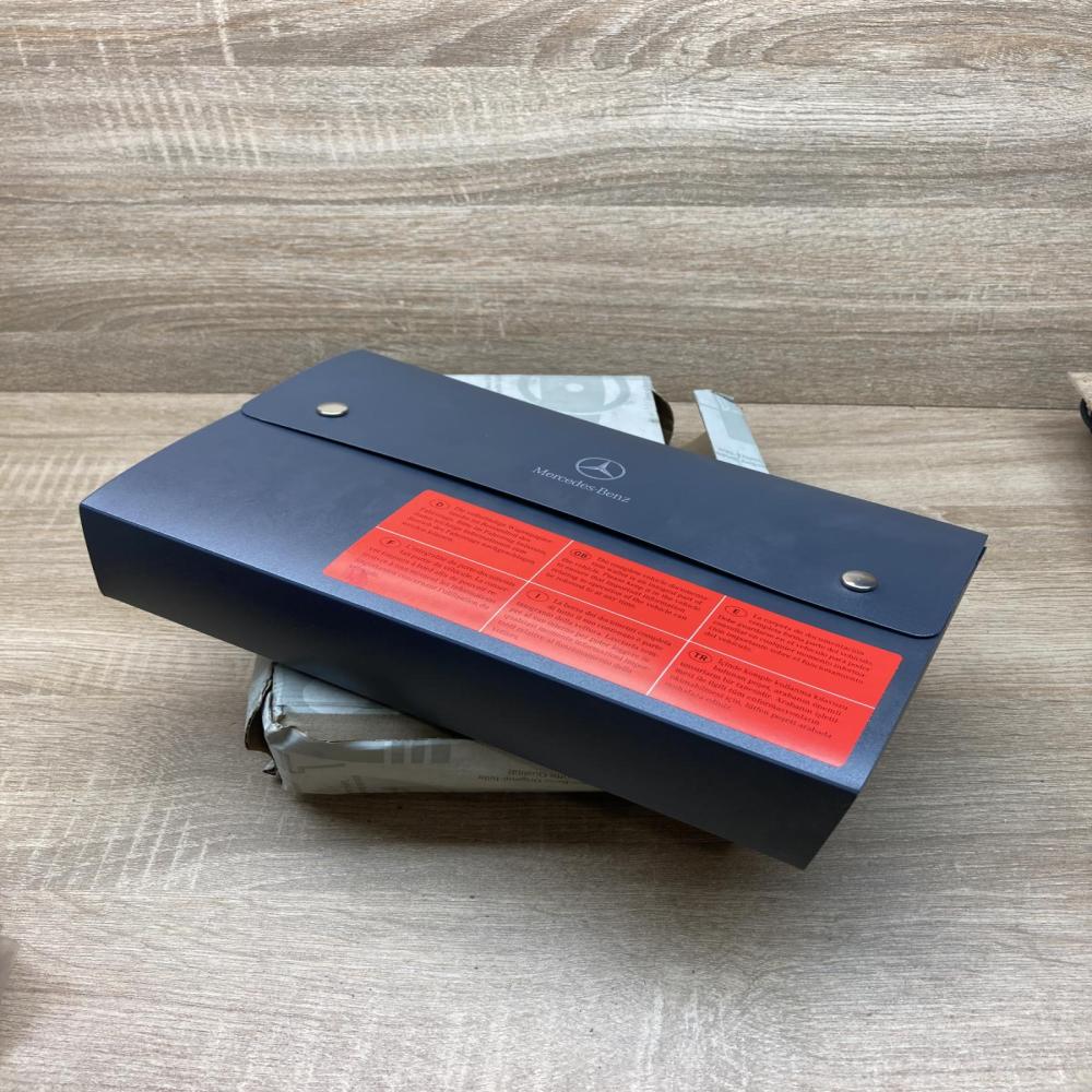 A9415850295   Owners service history hand book Mercedes-Benz E W213