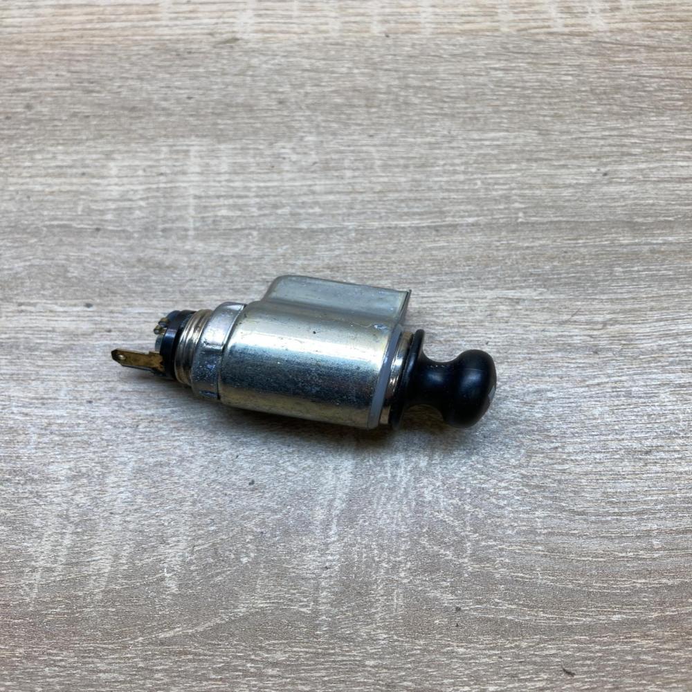 MZ360118EX   12 V Socket (front) Mitsubishi Outlander IV
