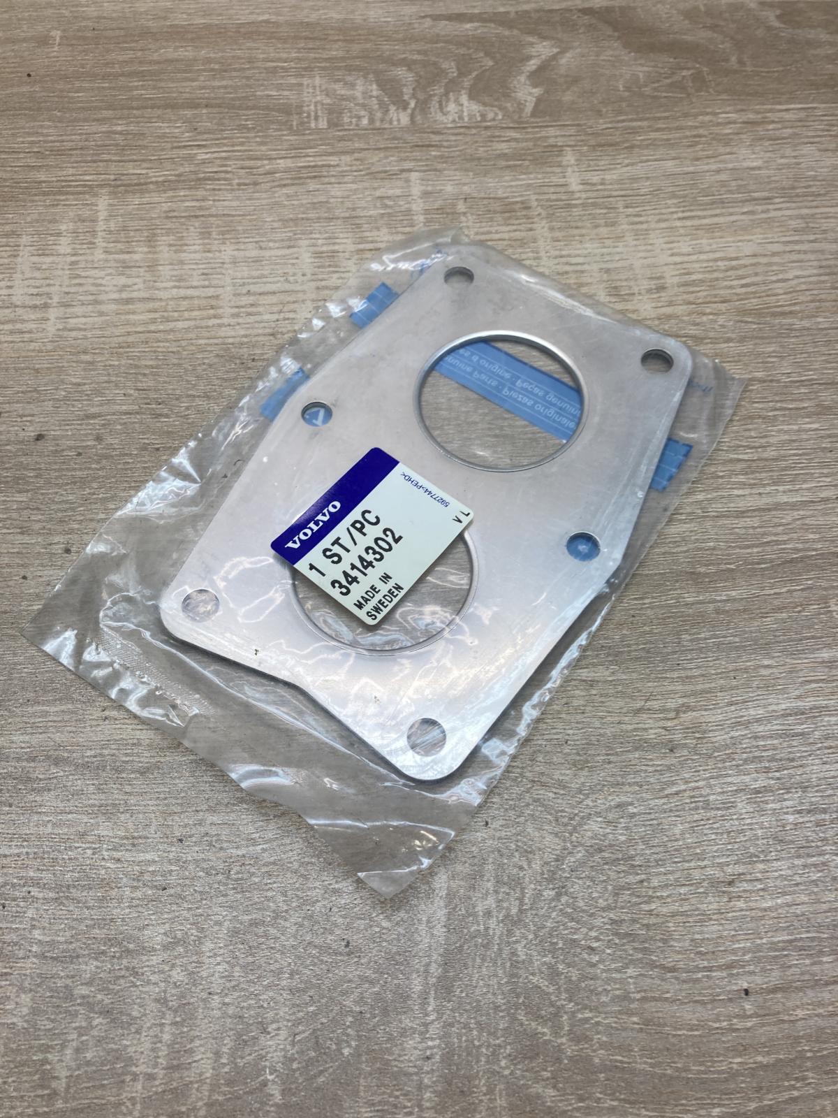 3414302   Other exhaust manifold parts Volvo 440