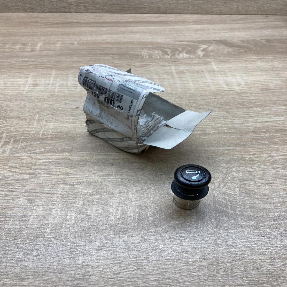 1612911180   Cigarette lighter Peugeot 207