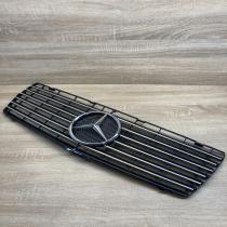 14088803231   Front bumper upper radiator grill Mercedes-Benz S W140