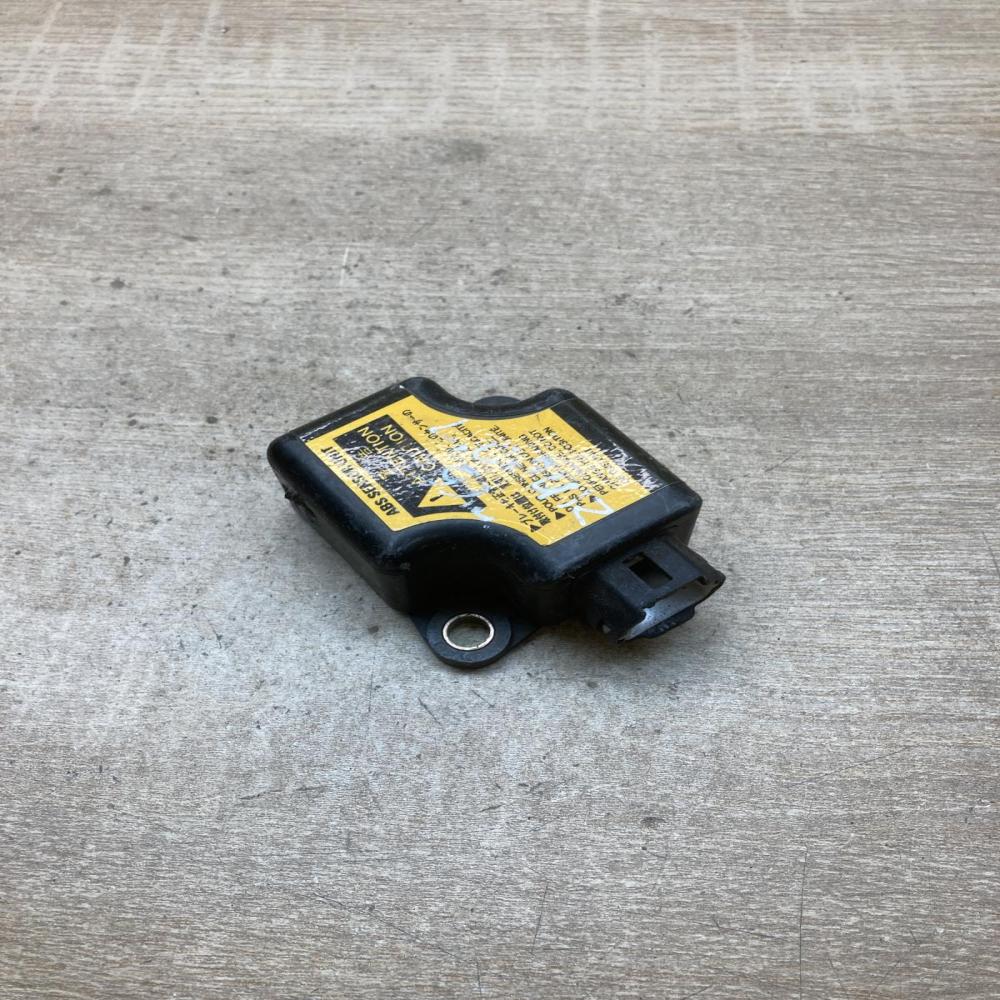 89441 26010 8944126010  Airbag deployment crash/impact sensor Toyota Land Cruise