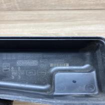 82662 02110   Fuse box cover Toyota Corolla E120 E130