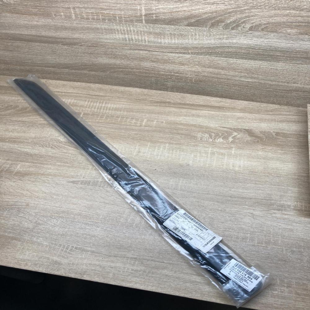 5L0853515   Front door trim (molding) Skoda Yeti (5L)