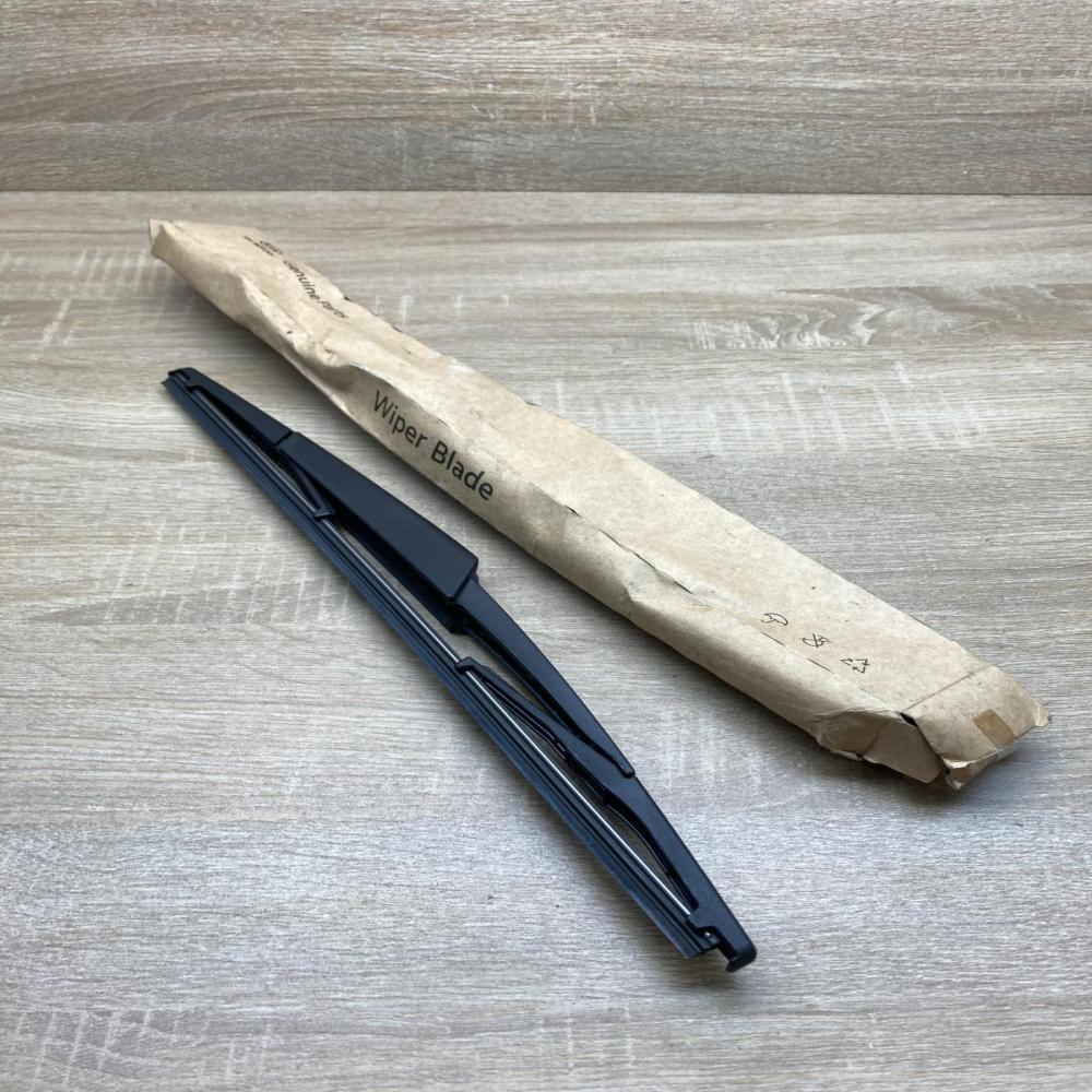 98850 4D001   Rear wiper blade KIA Carnival