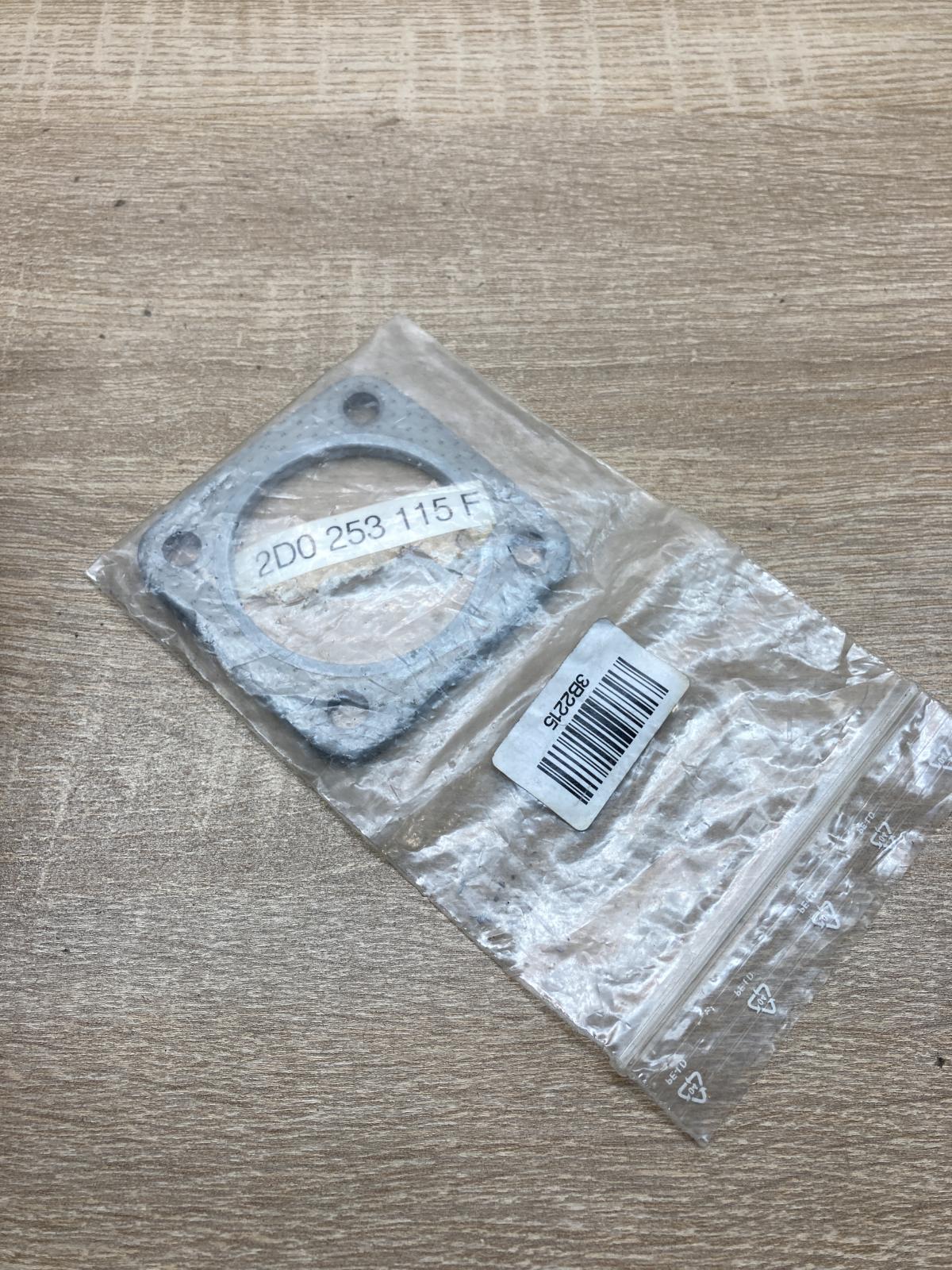 2D0253115F   Other exhaust manifold parts Volkswagen II LT