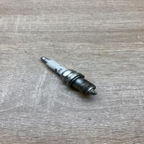 7700500180   Spark plug Renault Trafic I