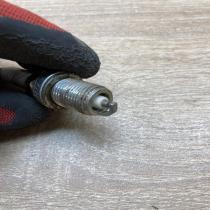 7700500180   Spark plug Renault Trafic I