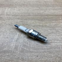 7700500012   Spark plug Renault Twingo I