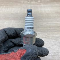 7700500012   Spark plug Renault Twingo I