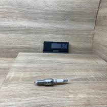 7700500012   Spark plug Renault Twingo I