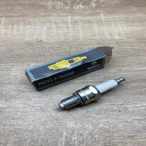 7700500012   Spark plug Renault 19