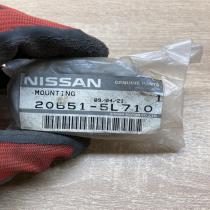 20651 5L710   Muffler mount bracket/holder Nissan Rogue