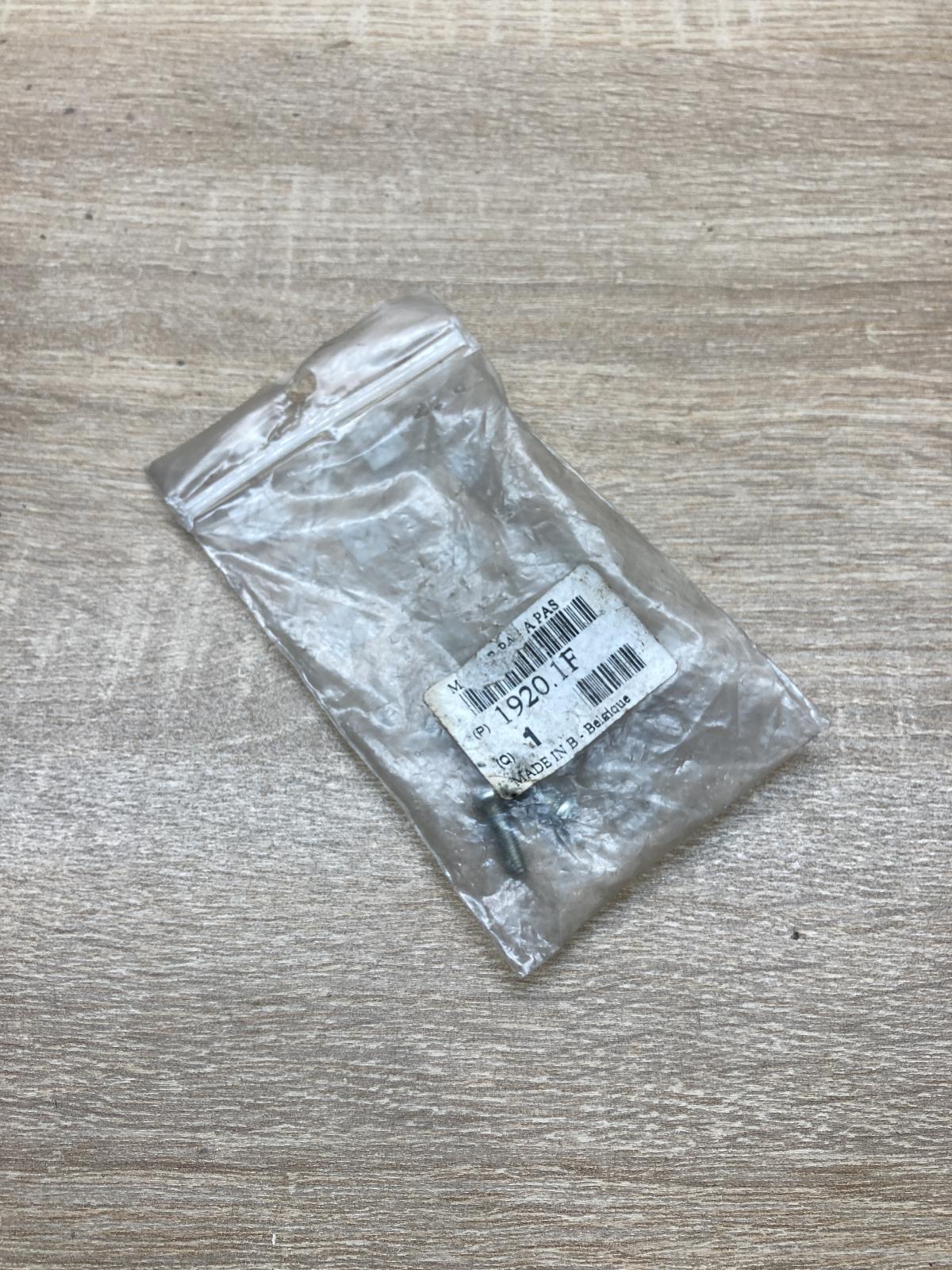 19201F  2 Pcs Nuts/bolts Citroen Berlingo