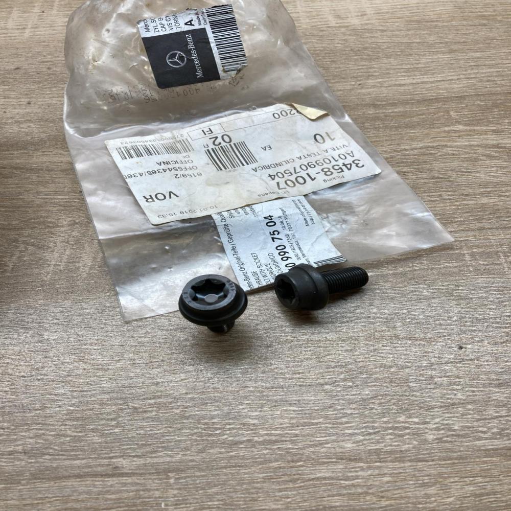 0109907504  2 Pcs Nuts/bolts Mercedes-Benz E W212