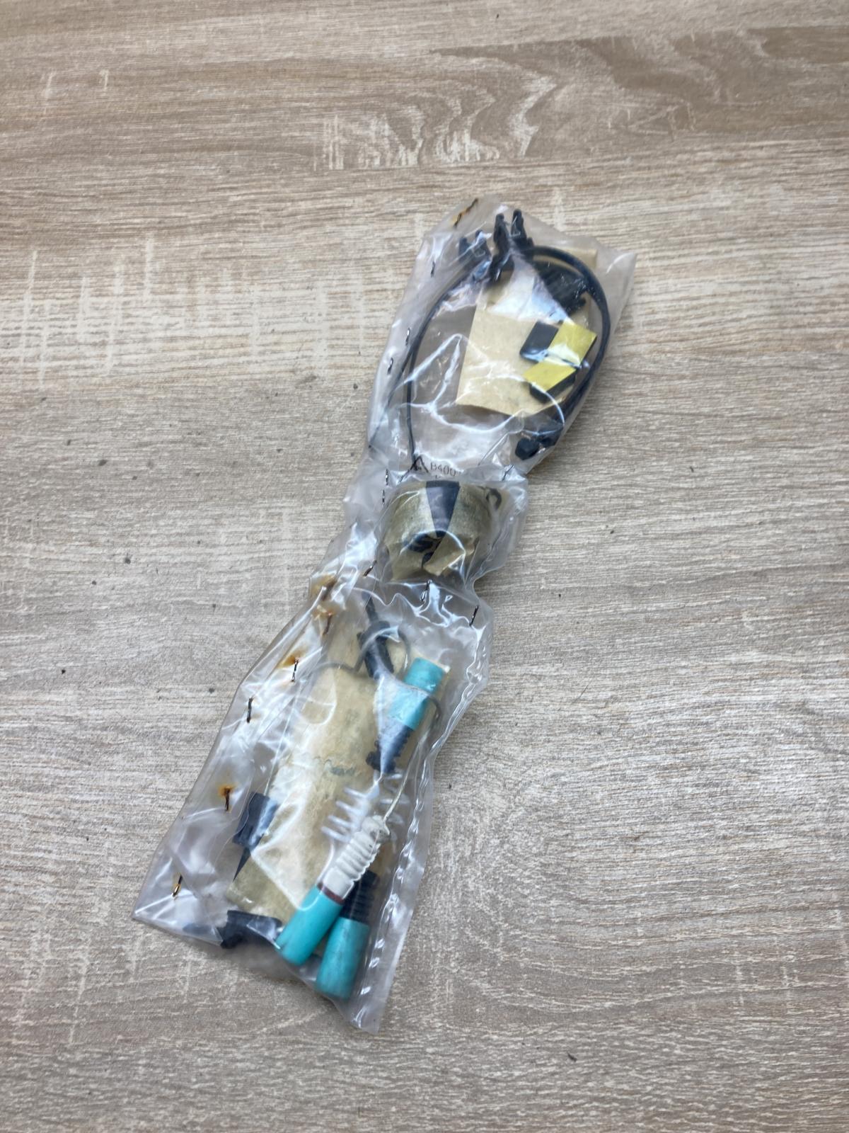 2106710397 9015400117  Brake pads wear sensor Mercedes-Benz G W463