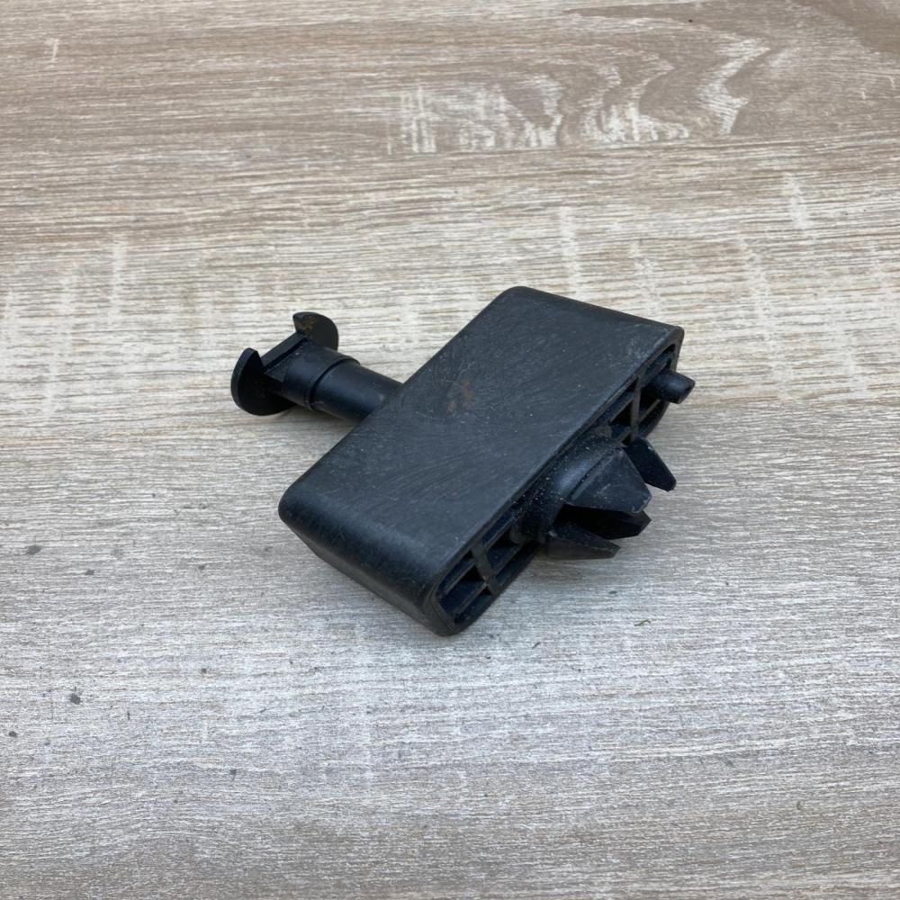 029973286   Jacking socket point Mercedes-Benz S W221