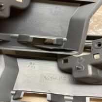 9681052880 9681052780  Front bumper mounting bracket Citroen C5