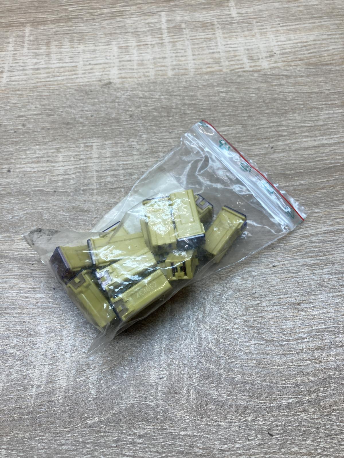 K991051160  13 Pcs Fuse KIA Carens I