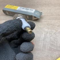 7701366513   Spark plug Renault 12