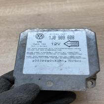 1J0909608   Airbag control unit/module Volkswagen Golf IV