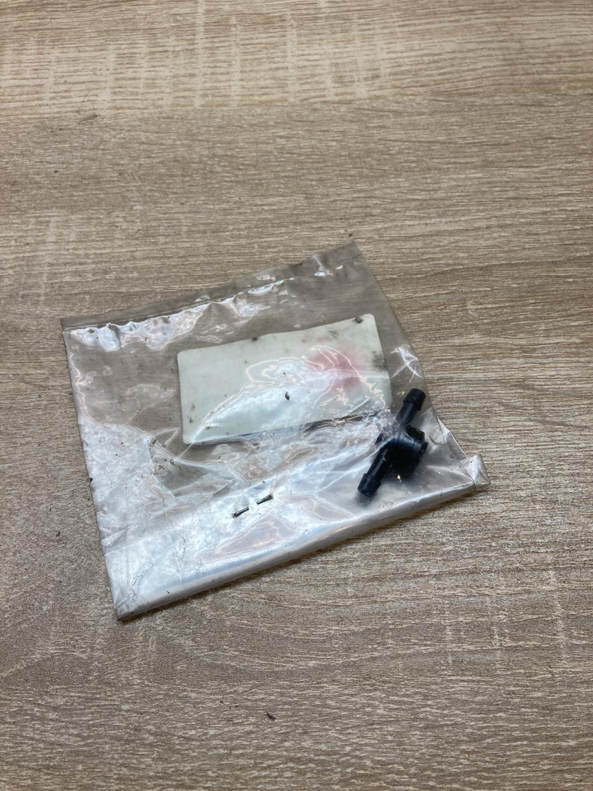 28938 BR00A   Windshield washer fluid hose Nissan Qashqai