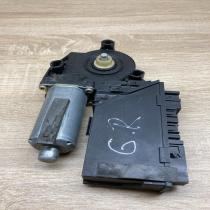 3D0959704D   Rear door window regulator motor Volkswagen Phaeton