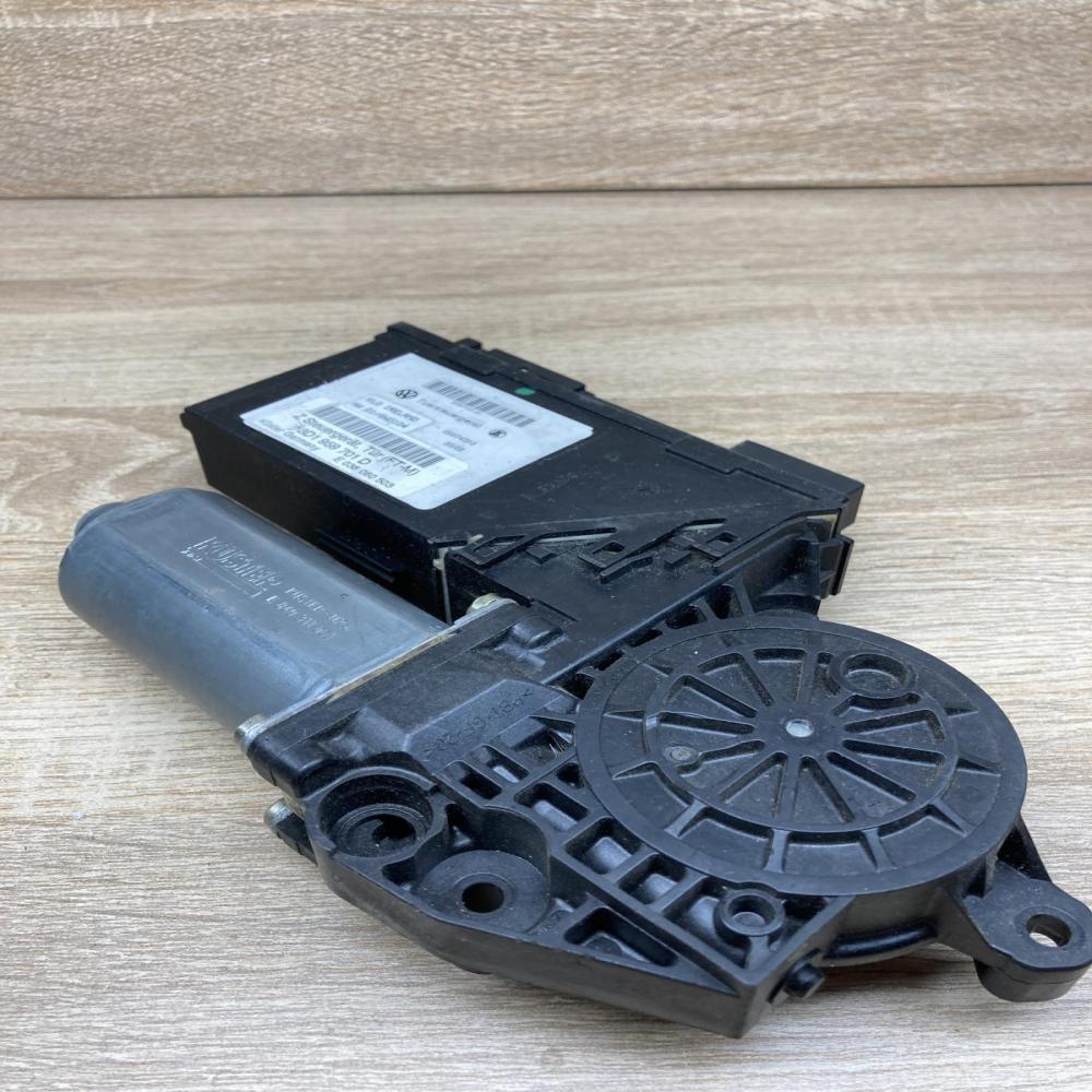 3D1959701D   Front door window regulator motor Volkswagen Phaeton