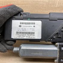 3D1959701D   Front door window regulator motor Volkswagen Phaeton
