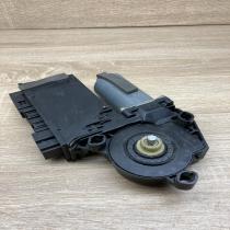 3D1959701D   Front door window regulator motor Volkswagen Phaeton