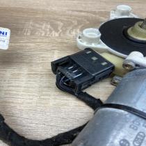 A2118203042 0130821971  Front door window regulator motor Mercedes-Benz E W211