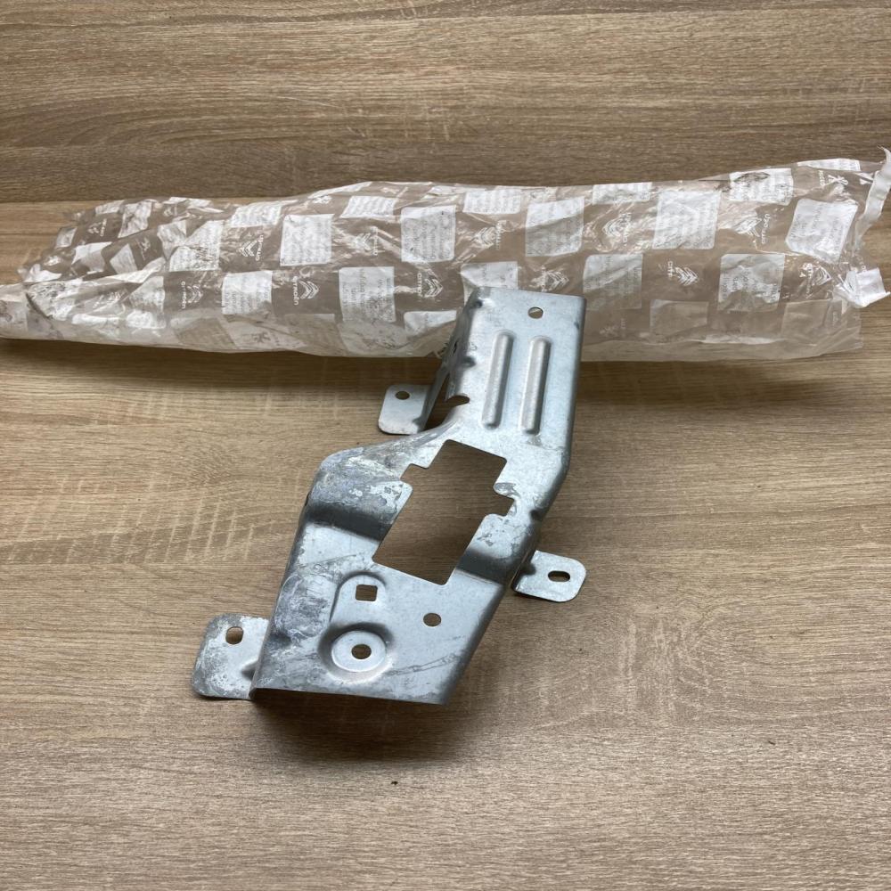 910990   Other body part Peugeot 306