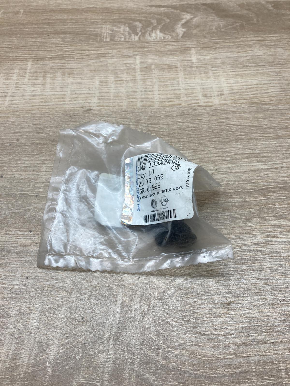 13382693 2073059 10 Pcs Other interior part Opel Astra H