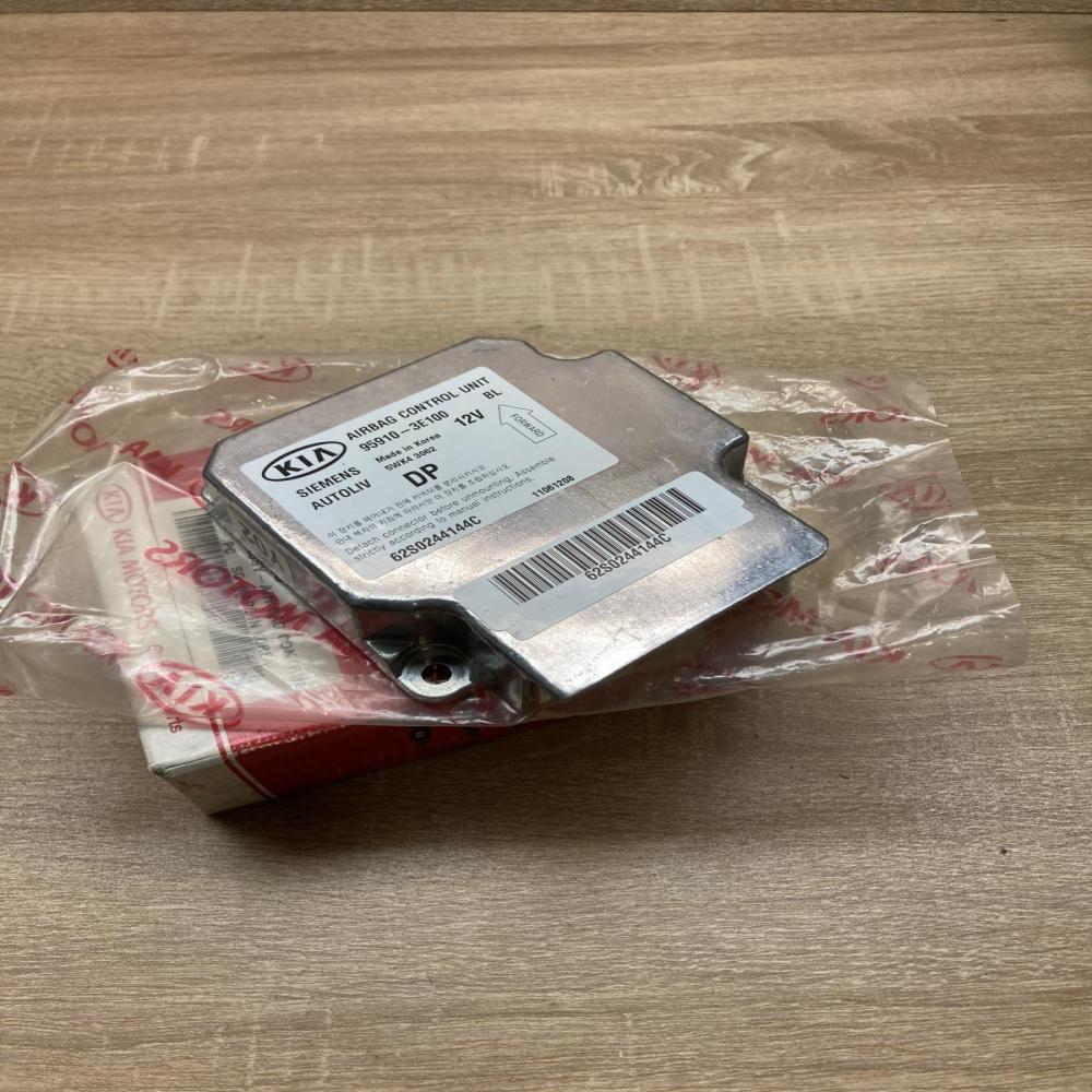 95910 3E100 5WK43062  Airbag control unit/module KIA Sorento