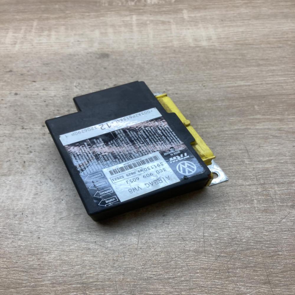 3C0909605J 39113009  Airbag control unit/module Volkswagen PASSAT B6