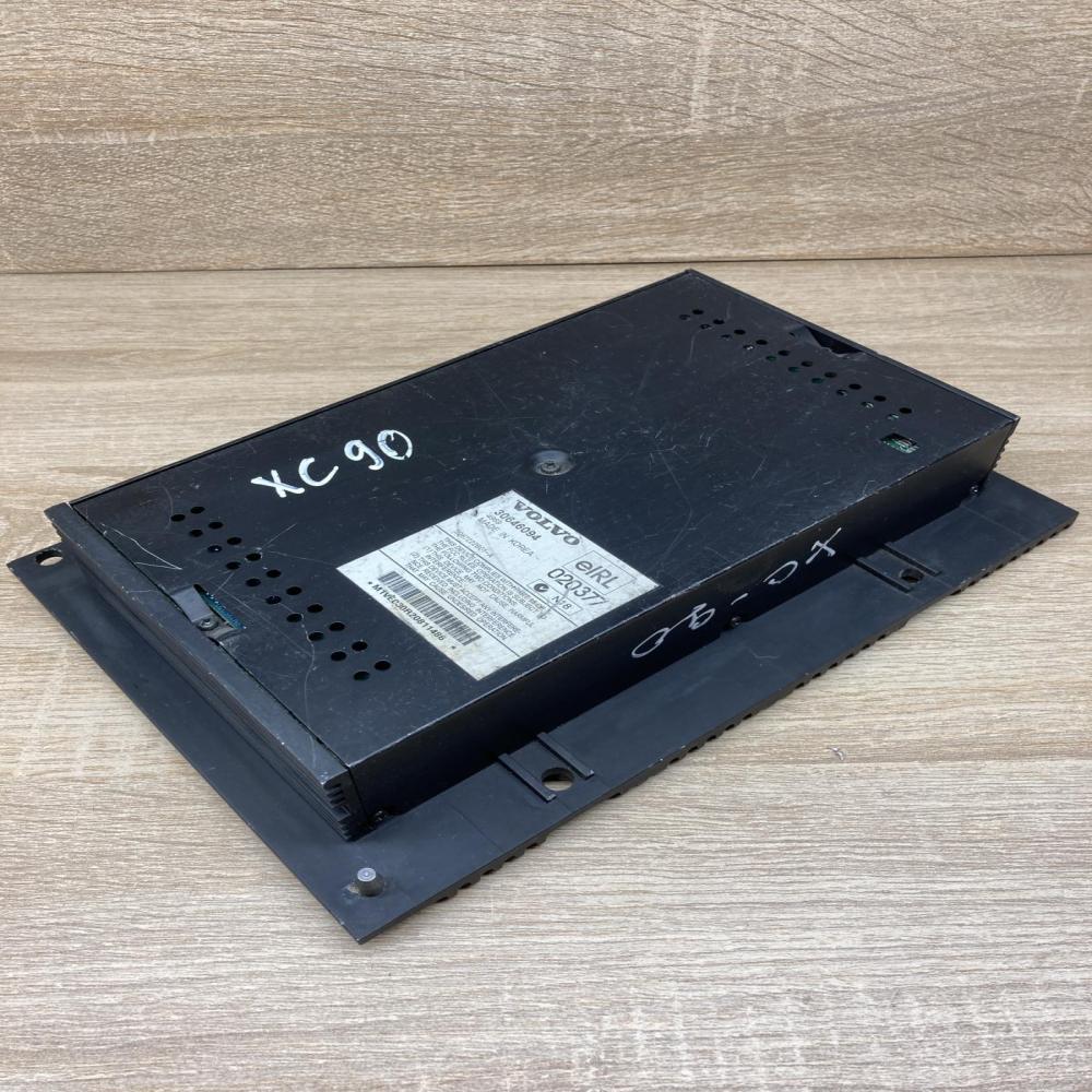 30646094   Sound amplifier Volvo XC90