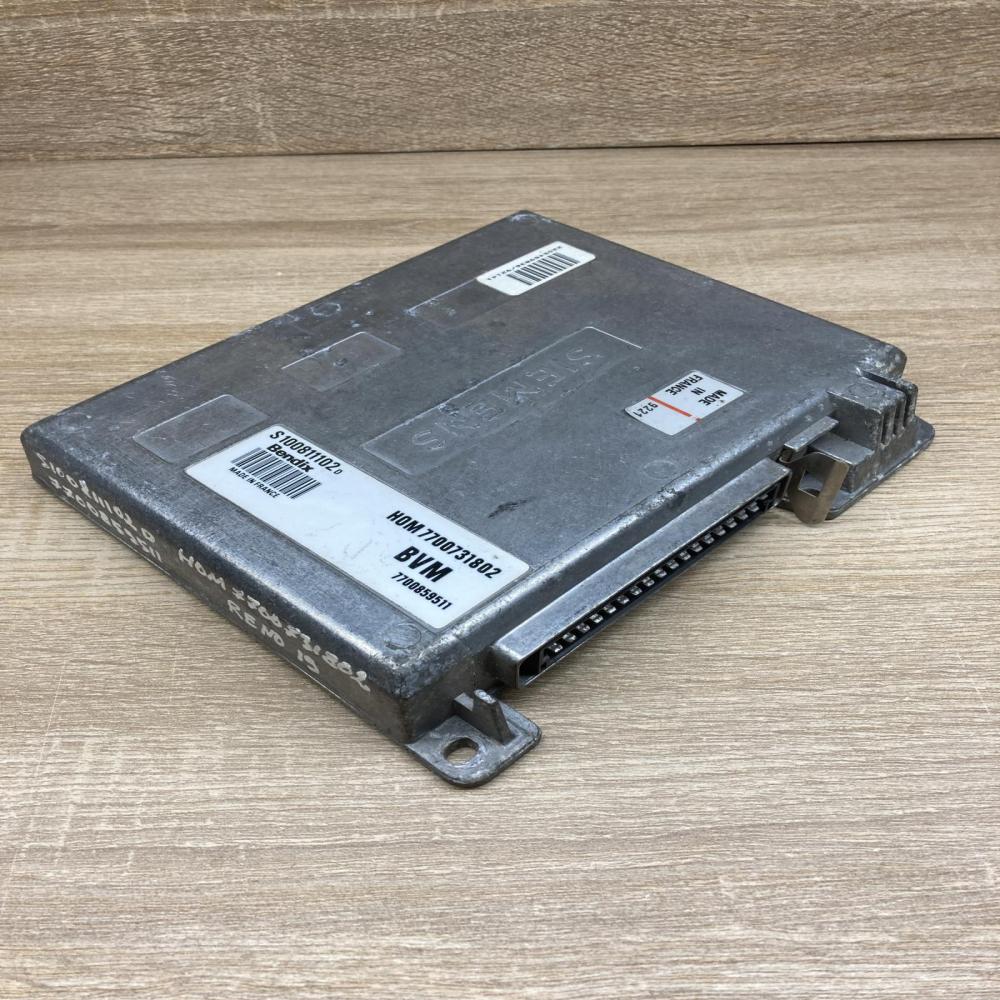 7700731802 S100811102D  Engine control unit/module ECU Renault 19