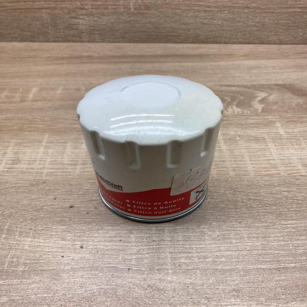 1226880   Oil filter cover Toyota Avensis T270