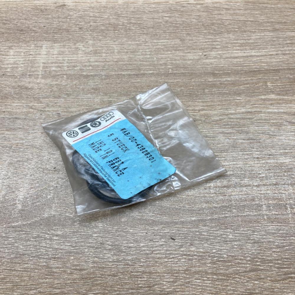 1H0121687A  5 Pcs Coolant heater Audi A4 S4 B7 8E 8H