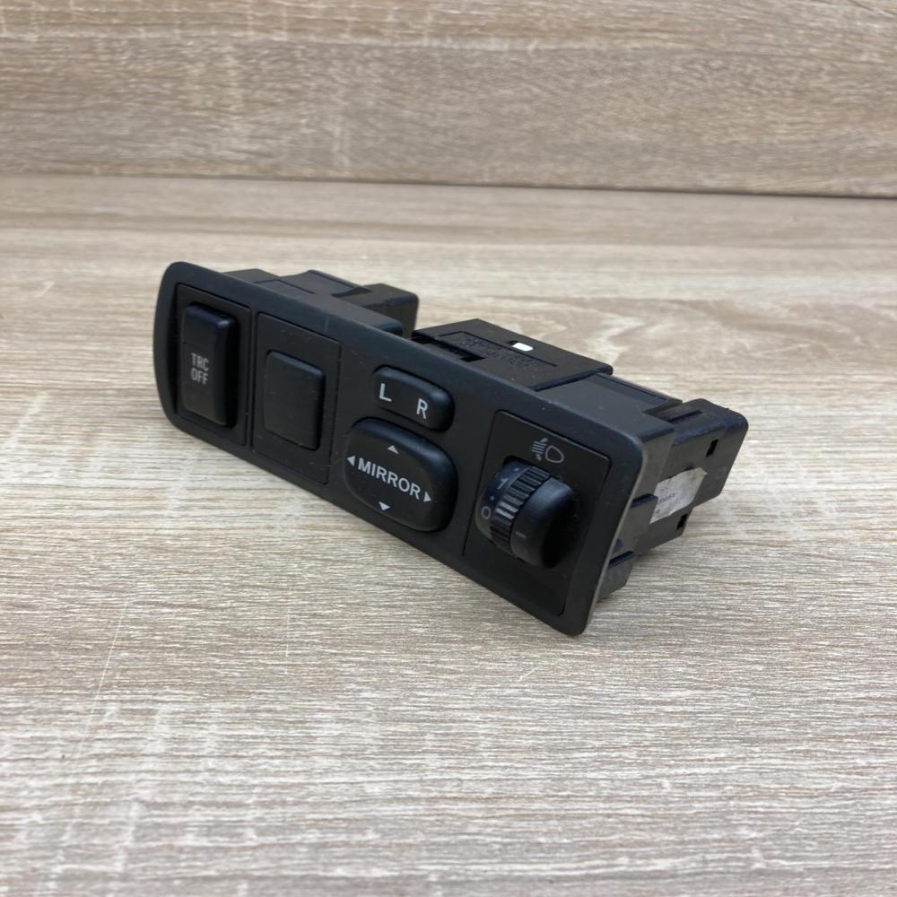 183574   Wing mirror switch Toyota Avensis T250