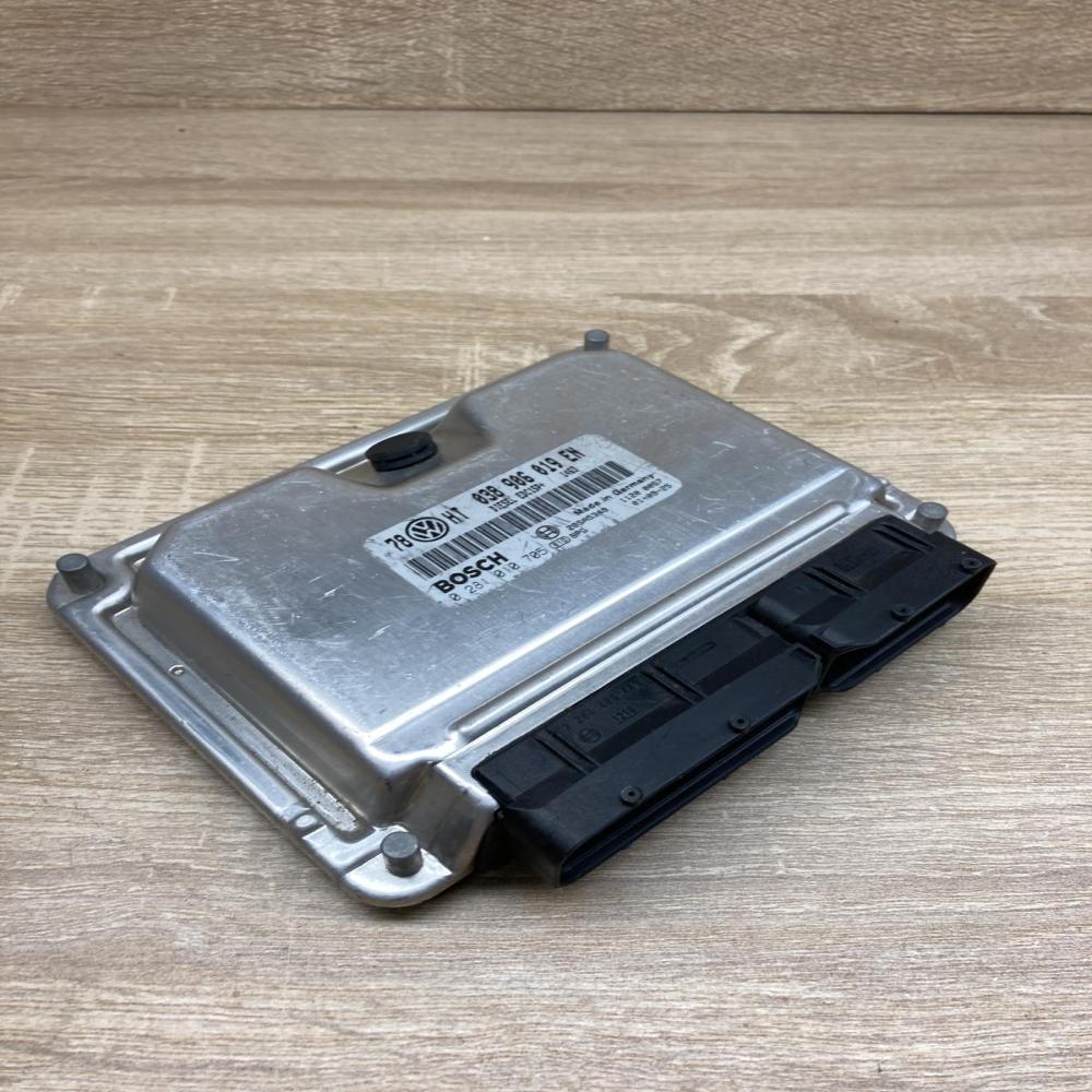 038906019EN 0281010705  Engine control unit/module ECU Volkswagen PASSAT B5.5