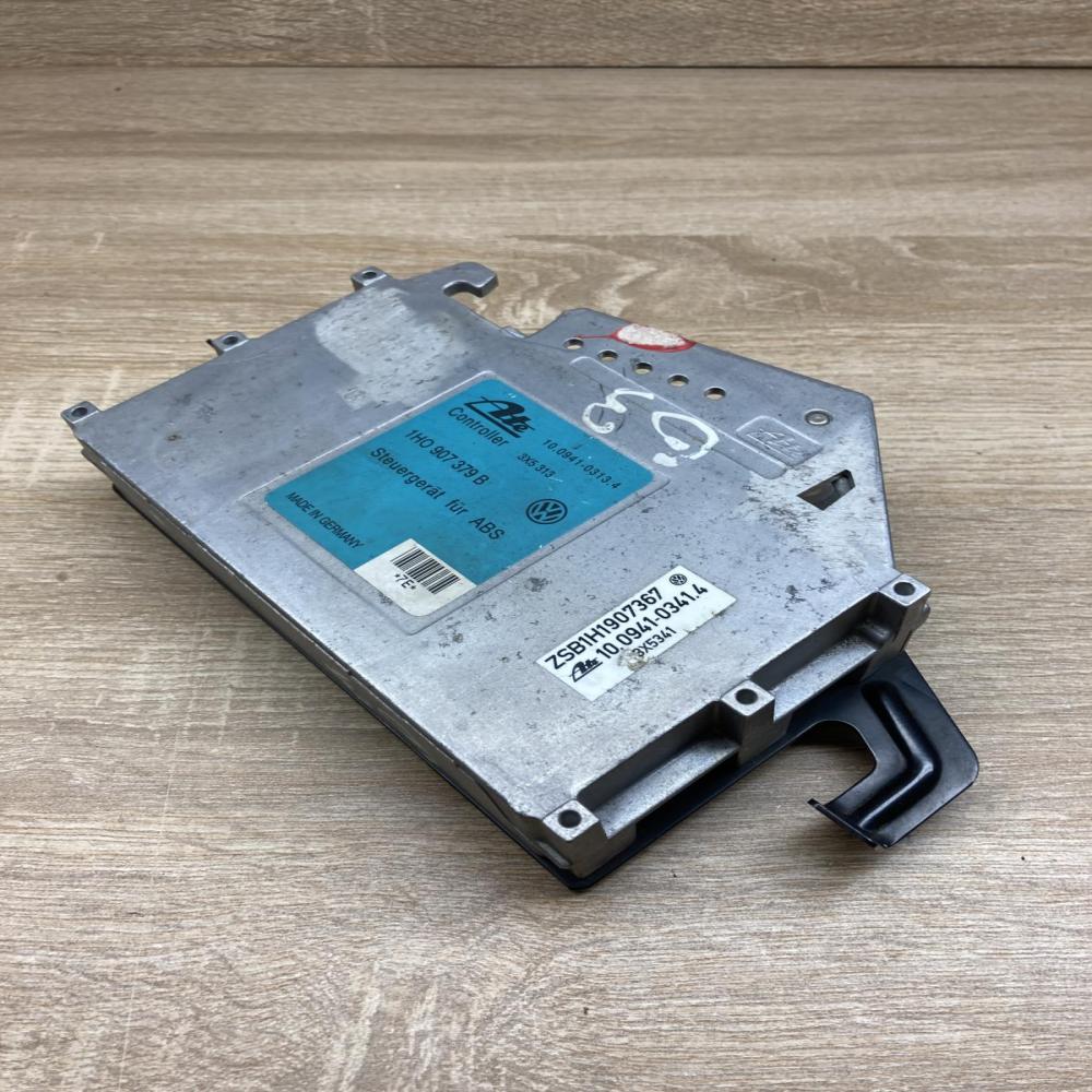 1H0907379B 100941 03134  ABS control unit/module Volkswagen Golf III