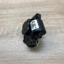 XS4H 19E616 AB   Air flap motor/actuator Ford Focus