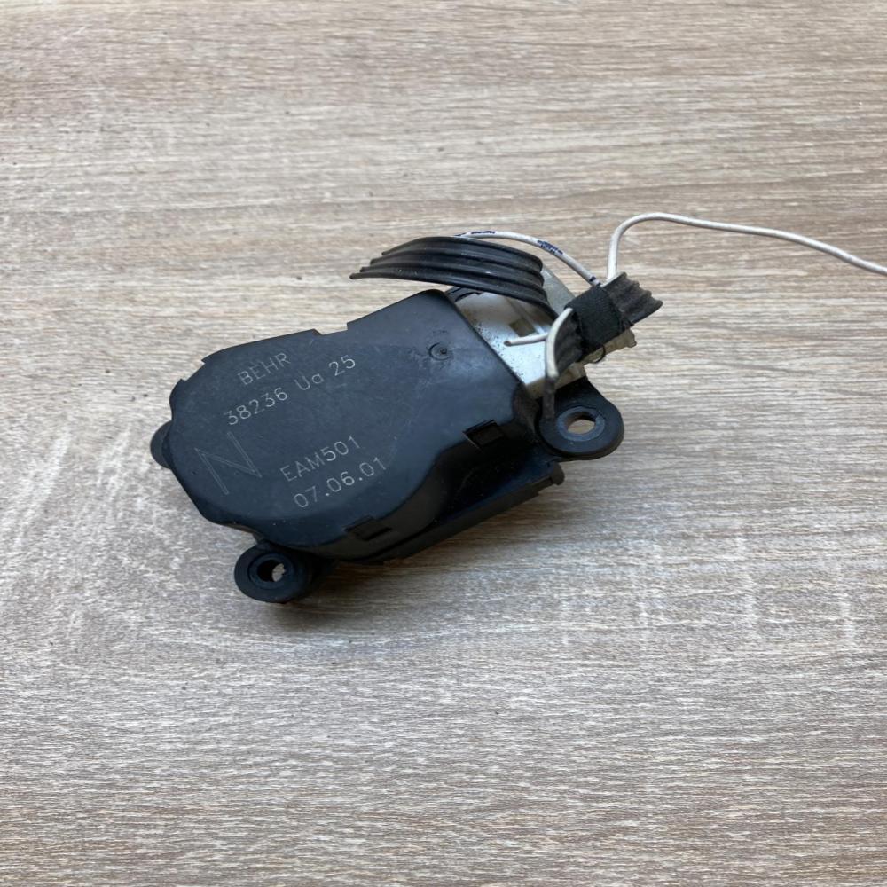 38236 EAM501  Air flap motor/actuator Mercedes-Benz S W220