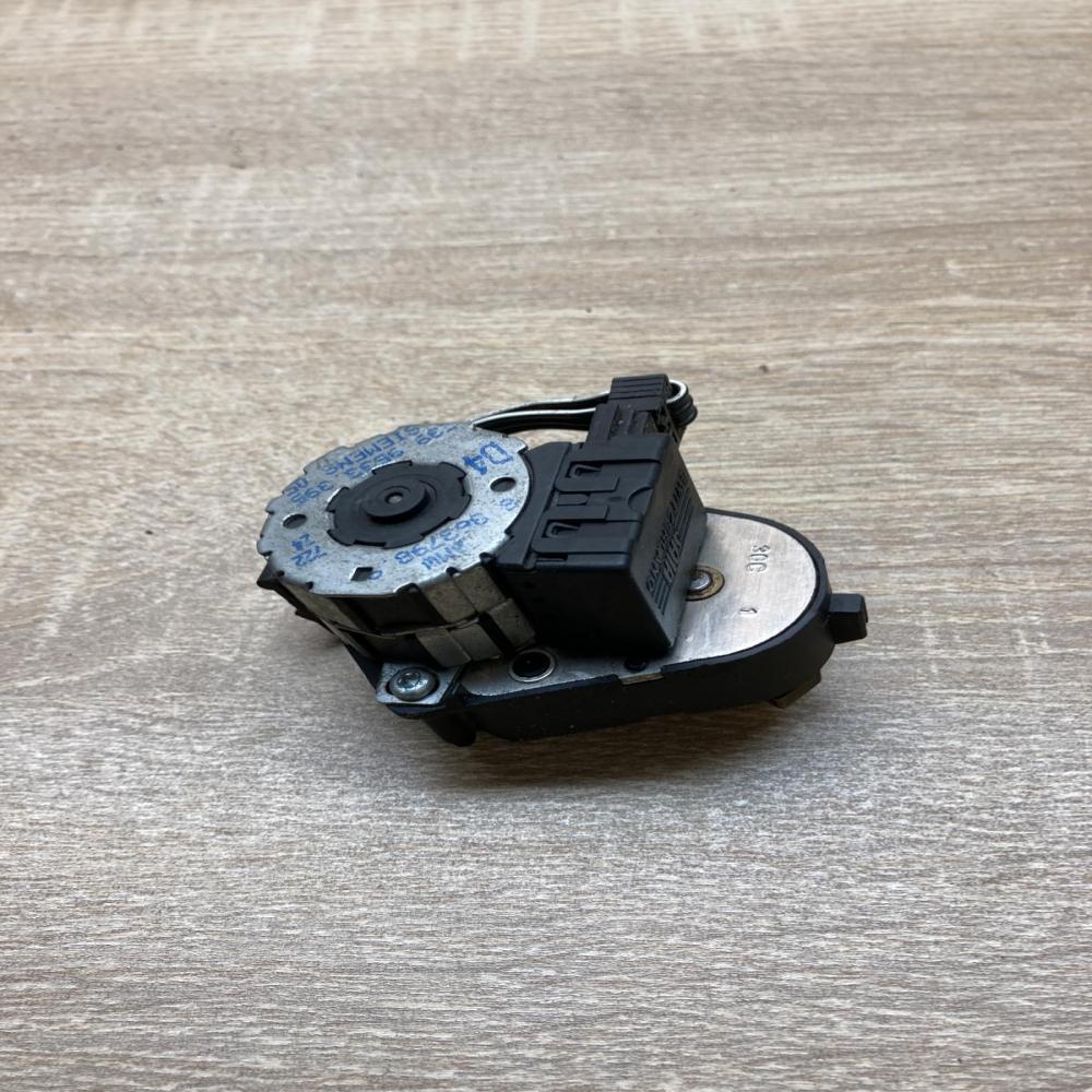 8363798   Air flap motor/actuator BMW 5 E39
