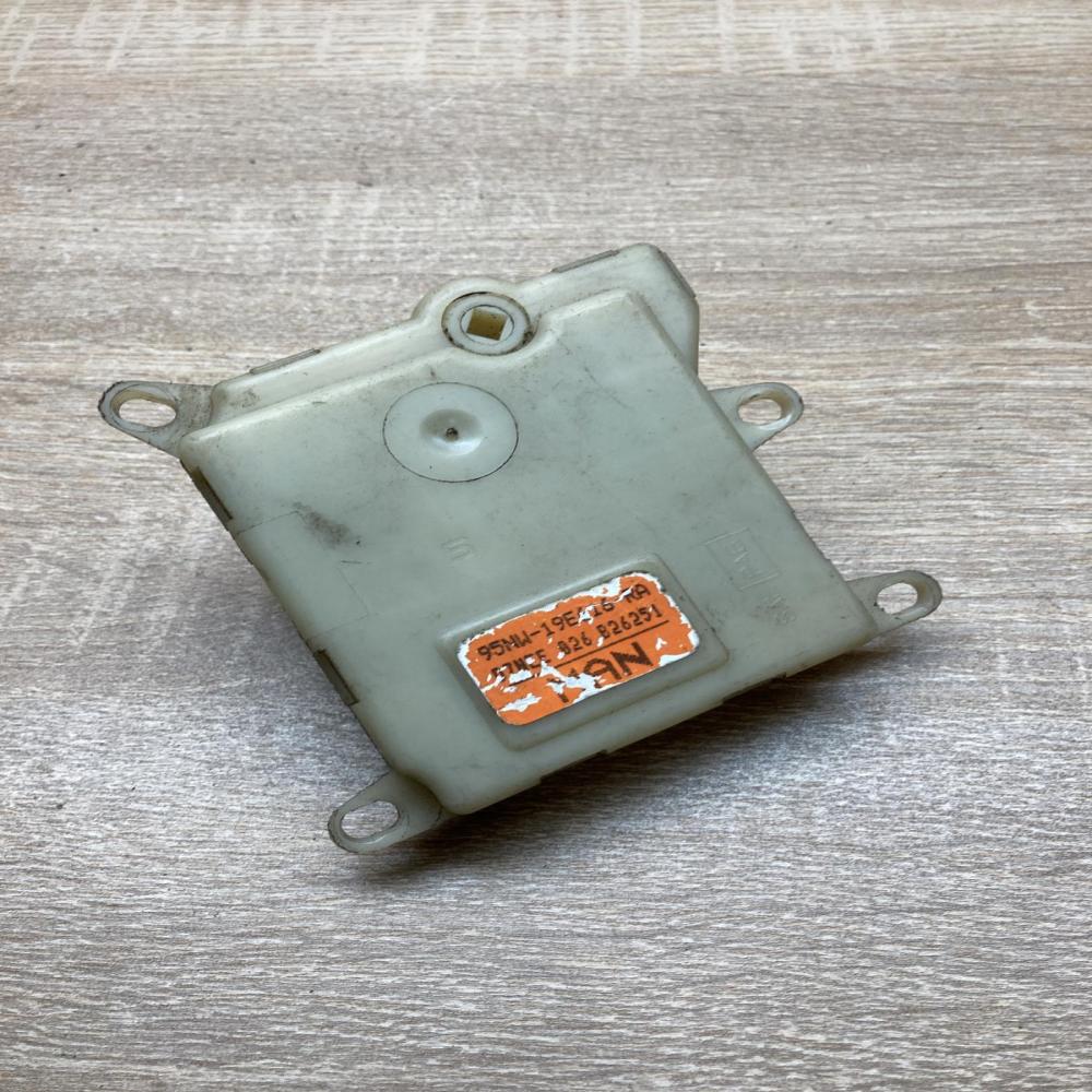 95NW 19E616 RA 95NW19E616RA  Air flap motor/actuator Ford Galaxy