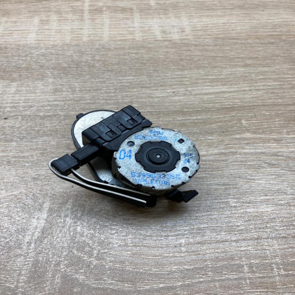 8363798   Air flap motor/actuator BMW 5 E39
