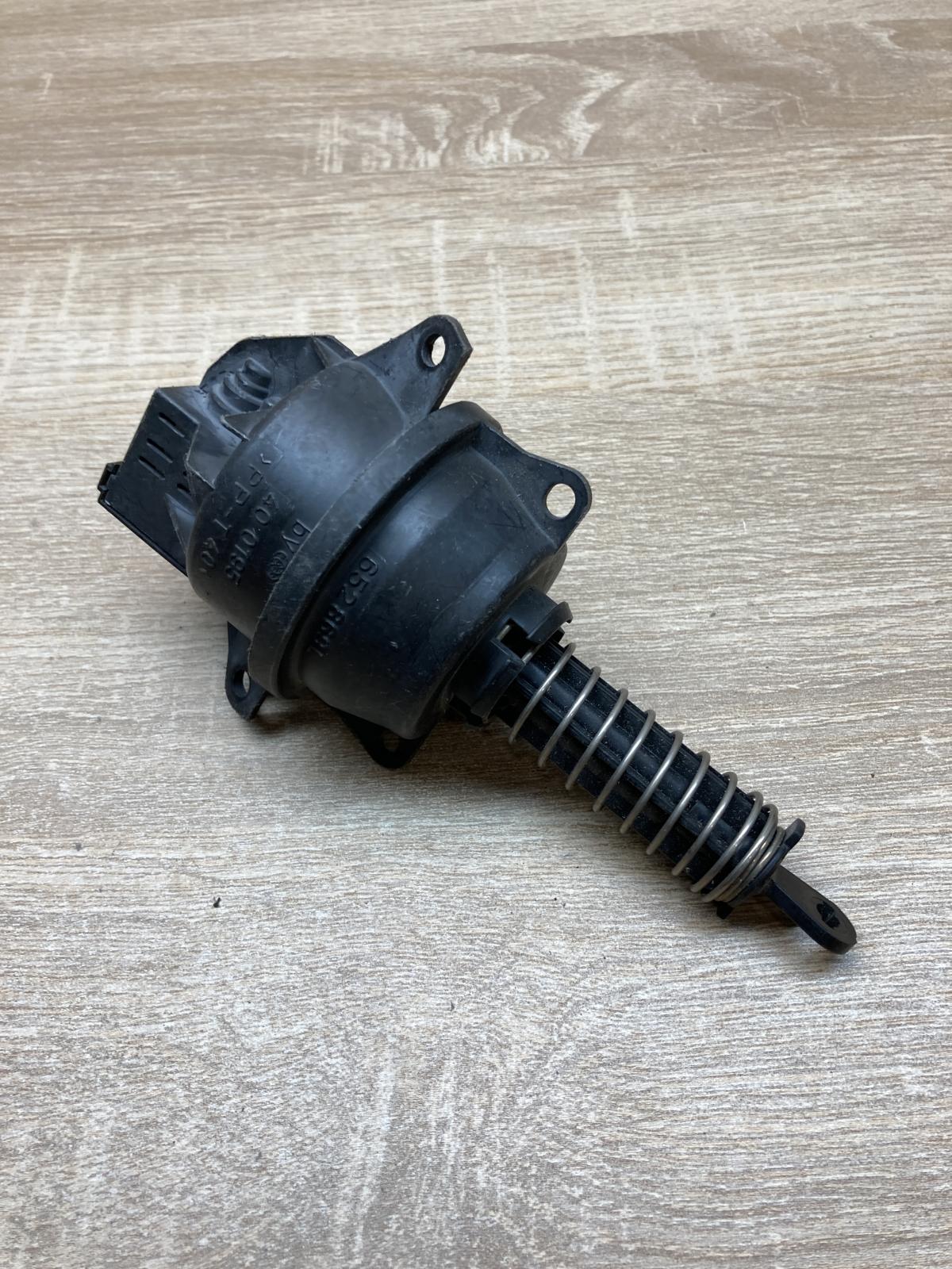 652869L 400195  Vacuum valve Opel Vectra B