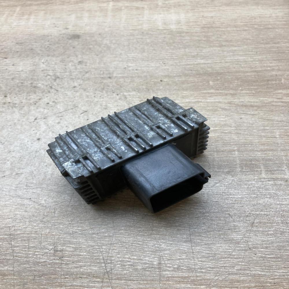55354141 51299018A  Glow plug pre-heat relay Opel Zafira B