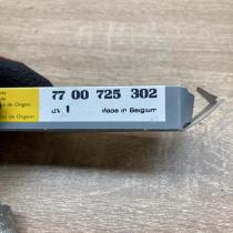 7700725302   Spark plug Renault Trafic I